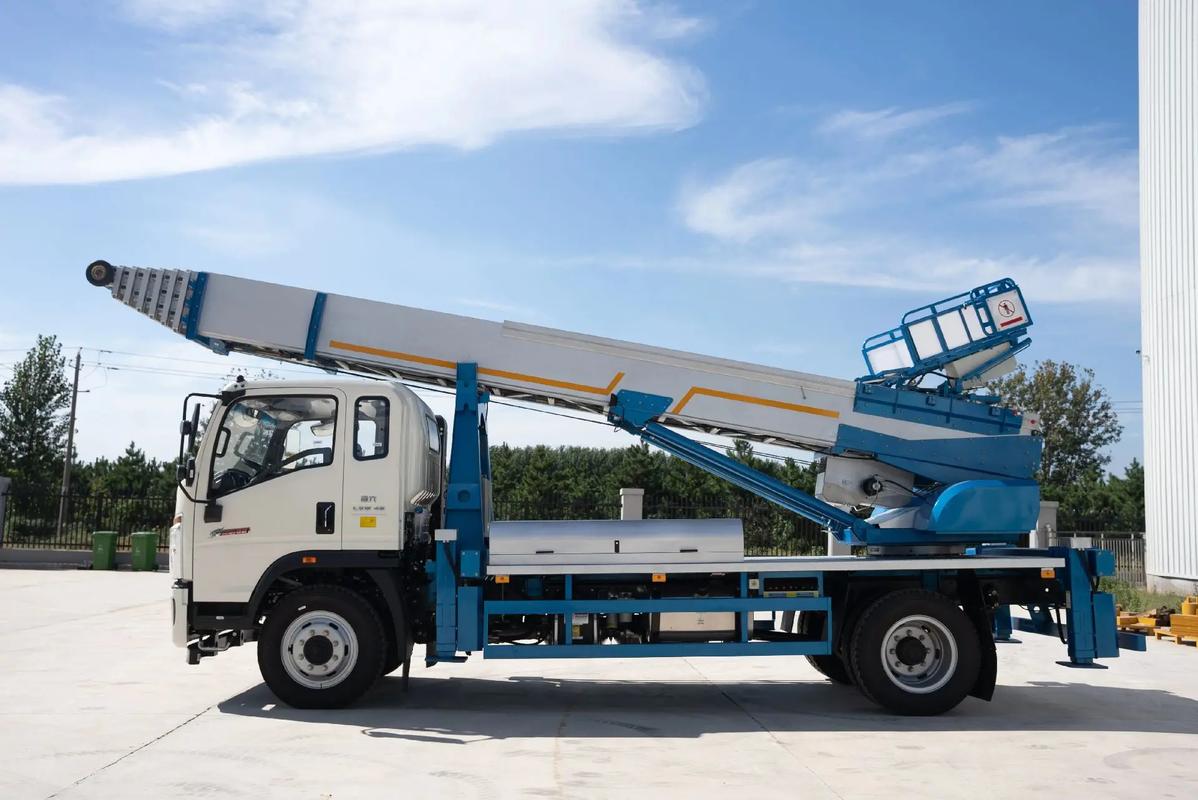 沧县云梯上料车租赁费用