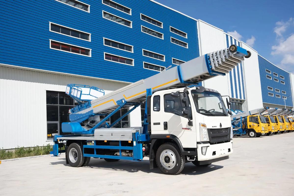 沧县出租云梯车高空作业车 建筑垃圾搬运